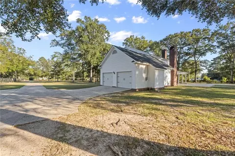 Exterior - 3658 Dawes Rd, Mobile, AL 36695 photo 12 of 17