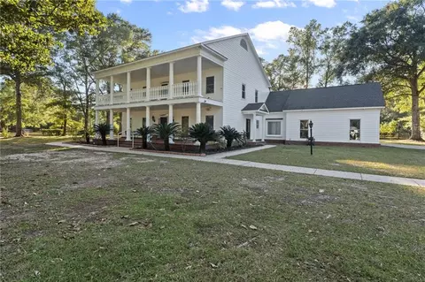 Exterior - 3658 Dawes Rd, Mobile, AL 36695 photo 3 of 17