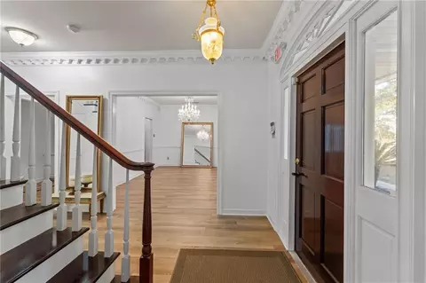 Entry Way - 3658 Dawes Rd, Mobile, AL 36695 photo 2 of 8