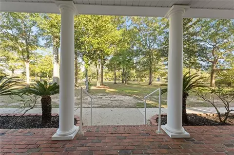 Exterior - 3658 Dawes Rd, Mobile, AL 36695 photo 7 of 17