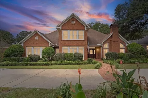 2616 Charlotte Oaks Dr, Mobile, AL 36695