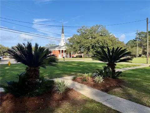 Exterior - 20 Westminster Way, Mobile, AL 36608 photo 3 of 10