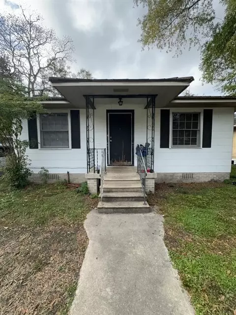 65 Lefevre St, Mobile, AL 36607