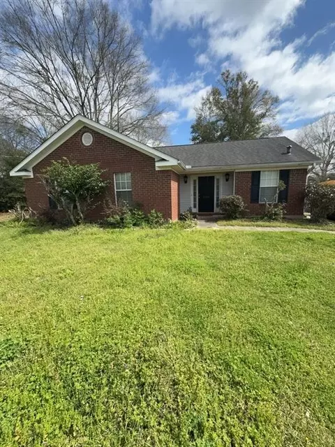2995 Barlett Dr, Mobile, AL 36608