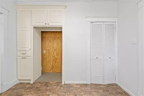 Entry Way - 1958 Myrtle Ave, Mobile, AL 36606 photo 2 of 2