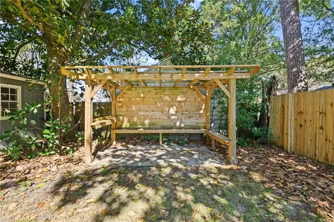 Exterior - 1958 Myrtle Ave, Mobile, AL 36606 photo 10 of 13