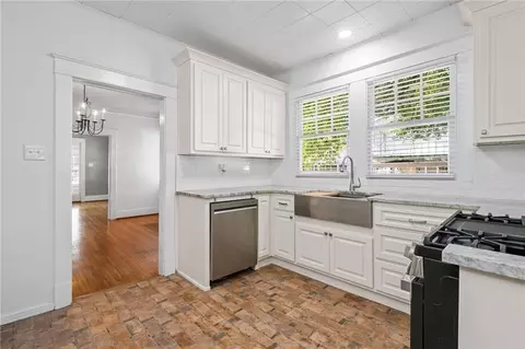 Kitchen - 1958 Myrtle Ave, Mobile, AL 36606 photo 2 of 3