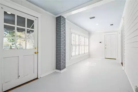 Entry Way - 1958 Myrtle Ave, Mobile, AL 36606 photo 1 of 2
