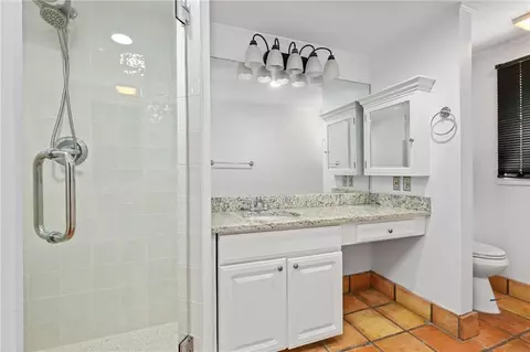 Bath - 1958 Myrtle Ave, Mobile, AL 36606 photo 4 of 5