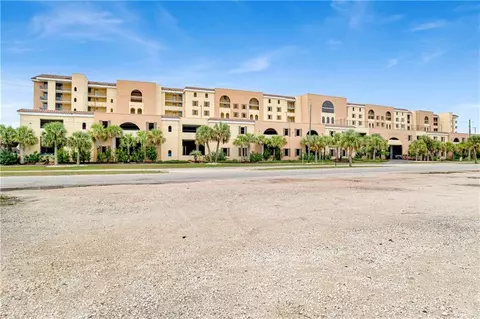 1601 Bienville Blvd #205, Dauphin Island, AL 36528