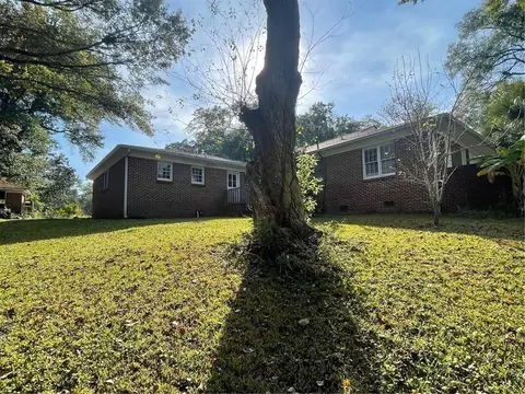 Exterior - 2950 Riverside Dr, Mobile, AL 36605 photo 3 of 10