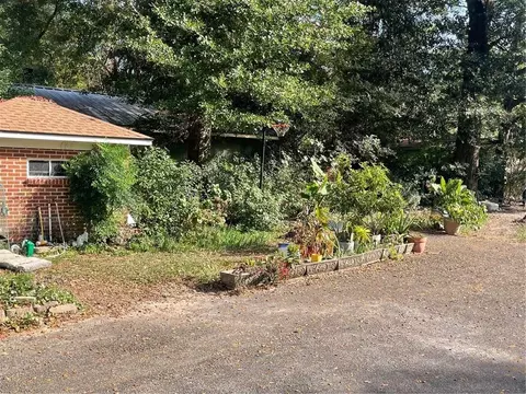 Exterior - 2950 Riverside Dr, Mobile, AL 36605 photo 2 of 10