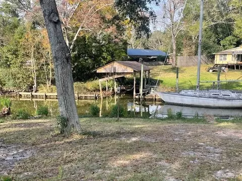 View/Area - 2950 Riverside Dr, Mobile, AL 36605 photo 3 of 3