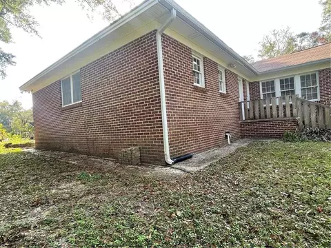 Exterior - 2950 Riverside Dr, Mobile, AL 36605 photo 1 of 10