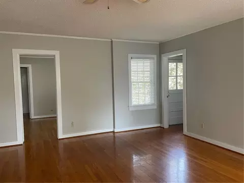 Living - 2950 Riverside Dr, Mobile, AL 36605 photo 7 of 7