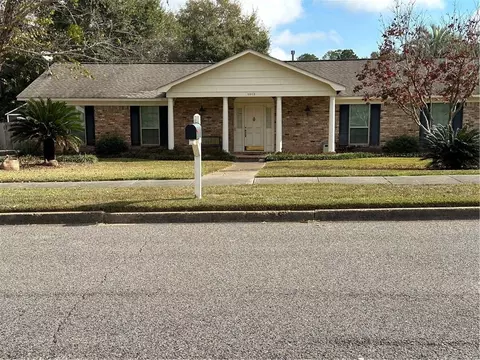 1013 Regal Dr, Mobile, AL 36609