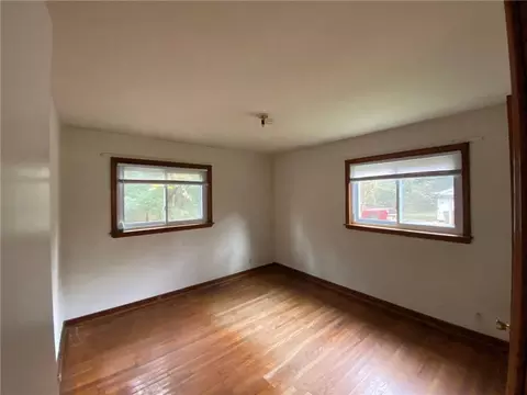 Bedroom - 2001 Ostrom Dr, Mobile, AL 36605 photo 3 of 3