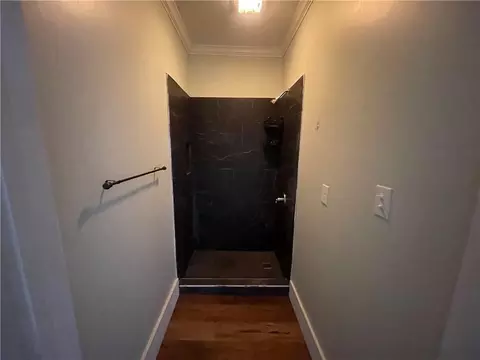 Bath - 2551 Kossow St, Mobile, AL 36607 photo 2 of 3