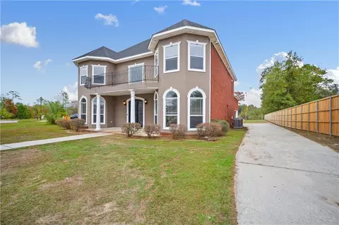 Exterior - 5533 River Landing Dr, Mobile, AL 36619 photo 2 of 3