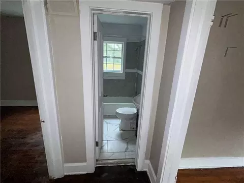 Entry Way - 511 Avondale Ct, Mobile, AL 36617 photo 1 of 1