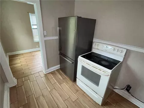 Kitchen - 511 Avondale Ct, Mobile, AL 36617 photo 2 of 2