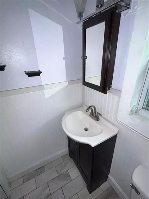Bath - 511 Avondale Ct, Mobile, AL 36617 photo 6 of 6