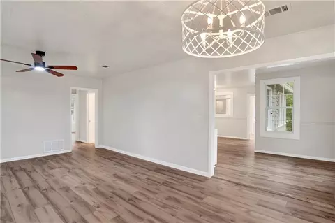 Living - 322 2nd St, Chickasaw, AL 36611 photo 3 of 4