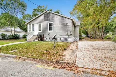 Exterior - 322 2nd St, Chickasaw, AL 36611 photo 4 of 5
