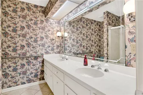 Bath - 7820 Fordham Rd, Mobile, AL 36619 photo 10 of 11