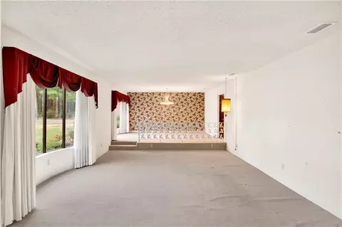 Living - 7820 Fordham Rd, Mobile, AL 36619 photo 2 of 17