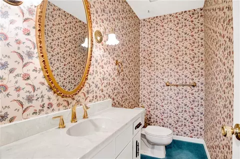 Bath - 7820 Fordham Rd, Mobile, AL 36619 photo 1 of 11