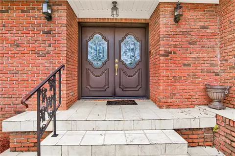 Entry Way - 7820 Fordham Rd, Mobile, AL 36619 photo 1 of 3