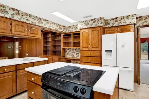 Kitchen - 7820 Fordham Rd, Mobile, AL 36619 photo 3 of 8