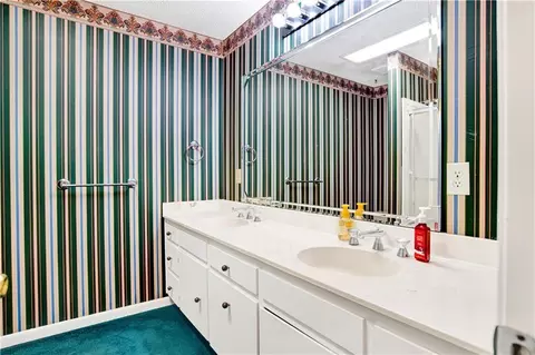 Bath - 7820 Fordham Rd, Mobile, AL 36619 photo 7 of 11