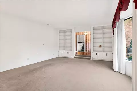 Living - 7820 Fordham Rd, Mobile, AL 36619 photo 6 of 17