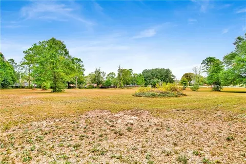 Exterior - 7820 Fordham Rd, Mobile, AL 36619 photo 9 of 10