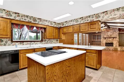 Kitchen - 7820 Fordham Rd, Mobile, AL 36619 photo 1 of 8