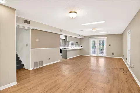 Living - 7820 Fordham Rd, Mobile, AL 36619 photo 14 of 17