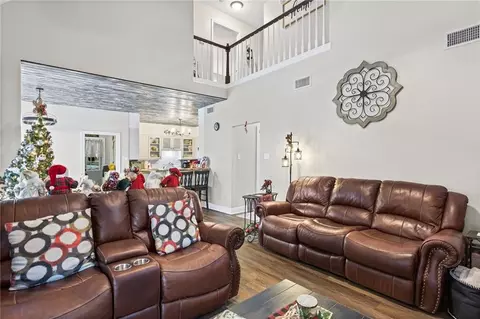 Entry Way - 1291 Carson Rd W, Mobile, AL 36695 photo 1 of 2