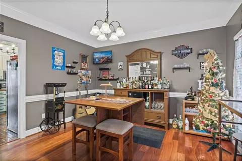 Dining - 1291 Carson Rd W, Mobile, AL 36695 photo 1 of 2