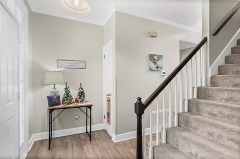 Entry Way - 1291 Carson Rd W, Mobile, AL 36695 photo 2 of 2