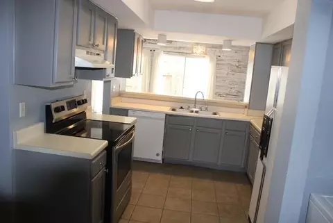 Kitchen - 6701 Dickens Ferry Rd #88, Mobile, AL 36608 photo 1 of 3