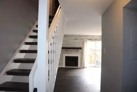 Entry Way - 6701 Dickens Ferry Rd #88, Mobile, AL 36608 photo 1 of 2