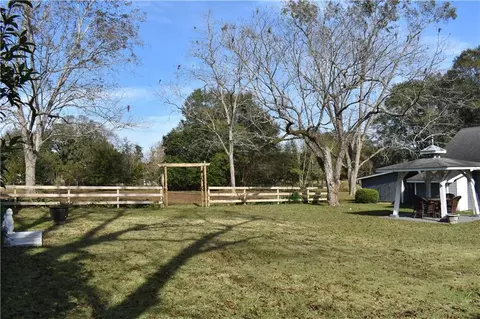 Exterior - 3699 Dawes Rd, Mobile, AL 36695 photo 7 of 11