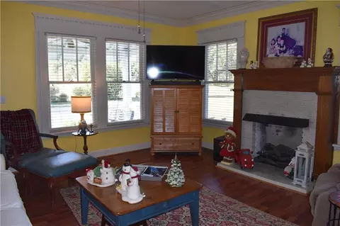 Living - 3699 Dawes Rd, Mobile, AL 36695 photo 1 of 2