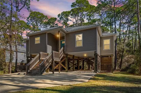 136 Narvaez St, Dauphin Island, AL 36528