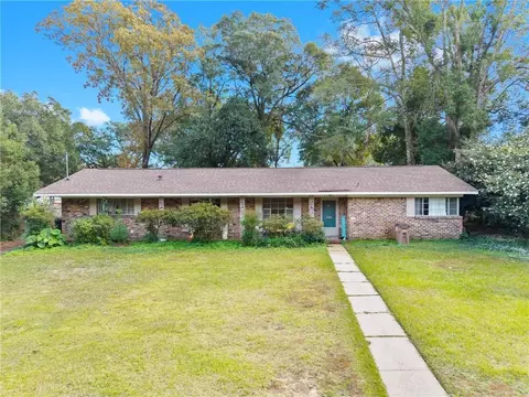 4103 Belvedere St, Mobile, AL 36693