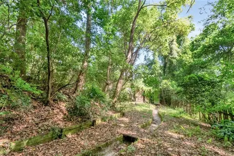 Exterior - 21 Provident Ln, Mobile, AL 36608 photo 9 of 9