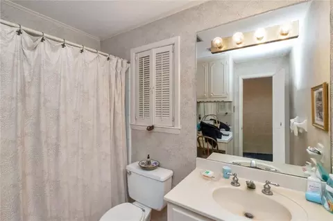 Bath - 21 Provident Ln, Mobile, AL 36608 photo 1 of 2