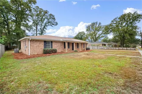 Exterior - 1586 Regency Dr, Mobile, AL 36693 photo 2 of 6
